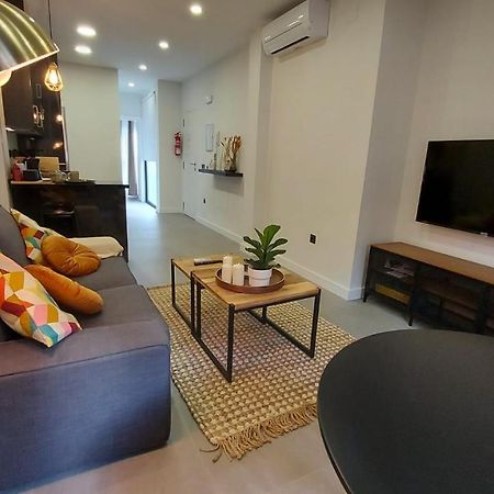 Love Rent4 Malaga City ภายนอก รูปภาพ
