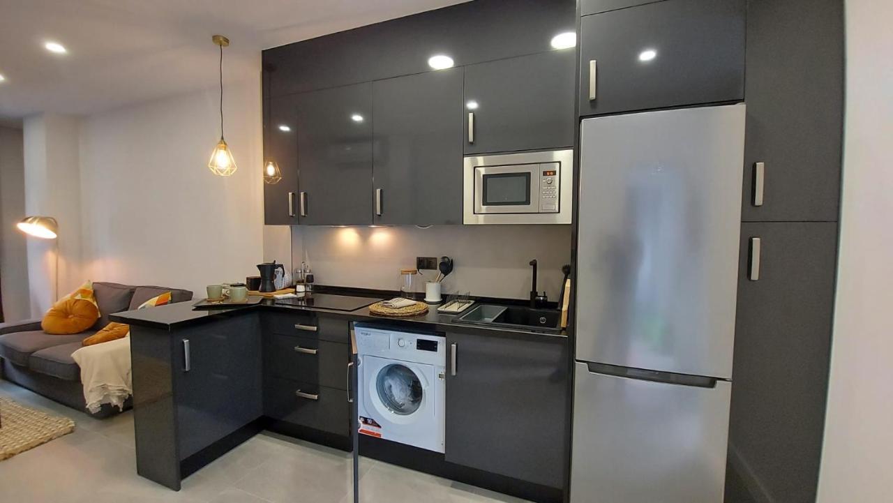 Love Rent4 Malaga City ภายนอก รูปภาพ