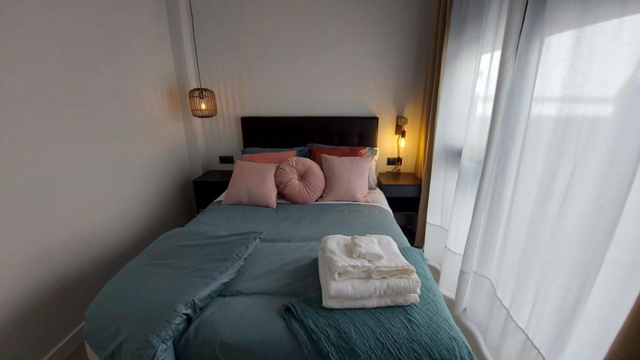 Love Rent4 Malaga City ภายนอก รูปภาพ