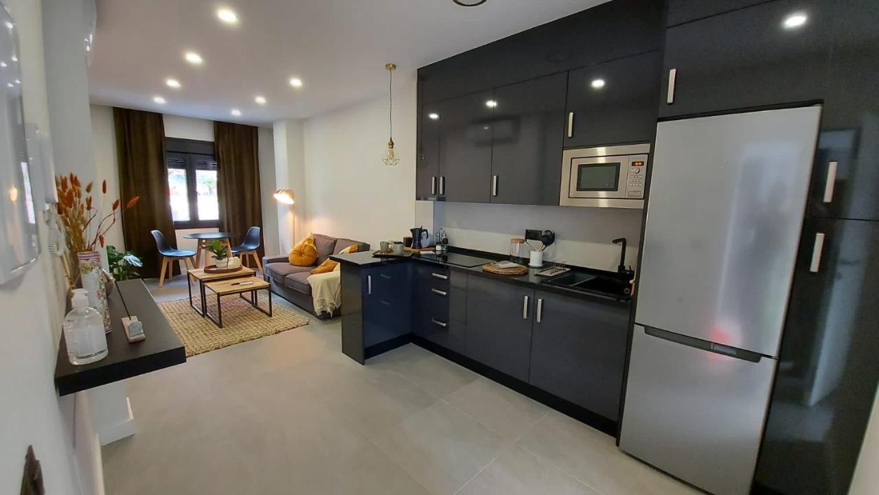 Love Rent4 Malaga City ภายนอก รูปภาพ