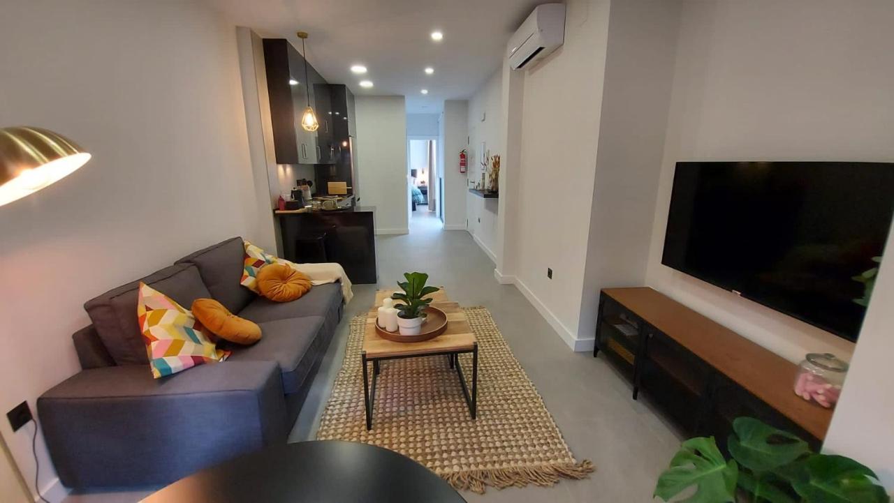 Love Rent4 Malaga City ภายนอก รูปภาพ