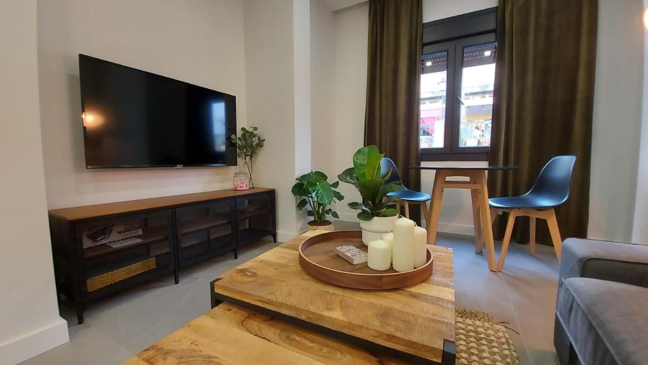 Love Rent4 Malaga City ภายนอก รูปภาพ